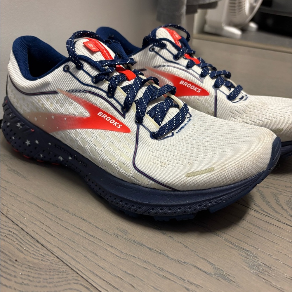 Brooks White and Red Women's Running Shoes